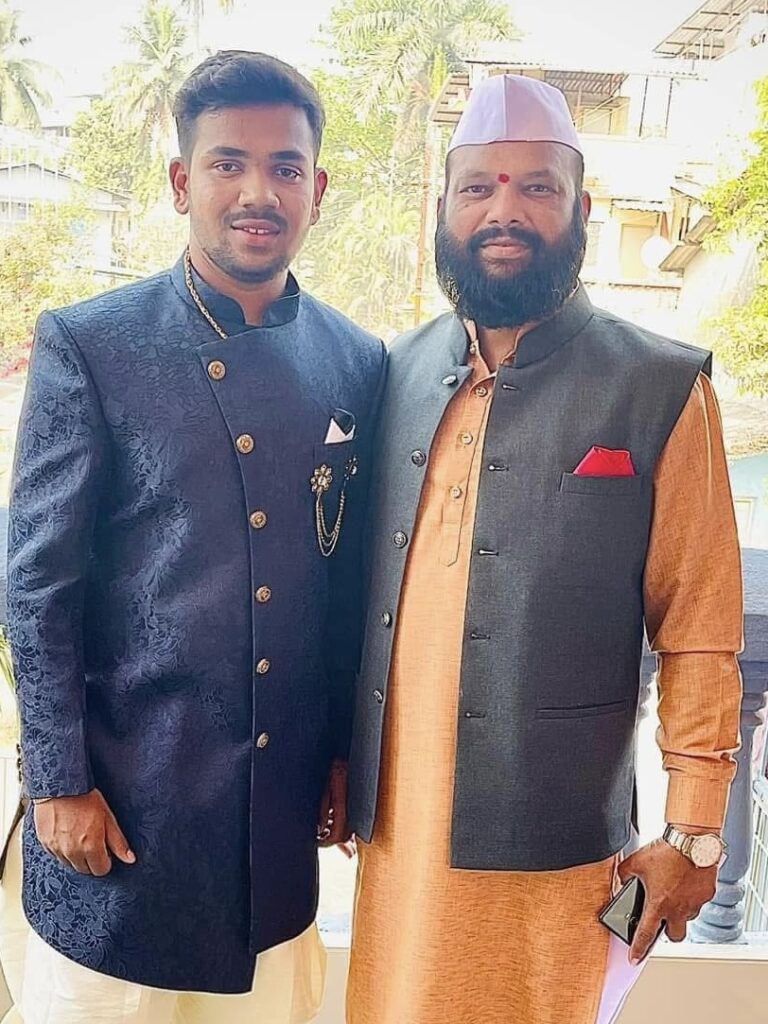ज्येष्ठ पत्रकार , संपादक मनोज घोसाळकर यांचां साप्ताहिक रोहा टाइम्स’चा पत्रकारितेचा वारसा पुढे नेणार सुपुत्र कुणाल घोसाळकर
