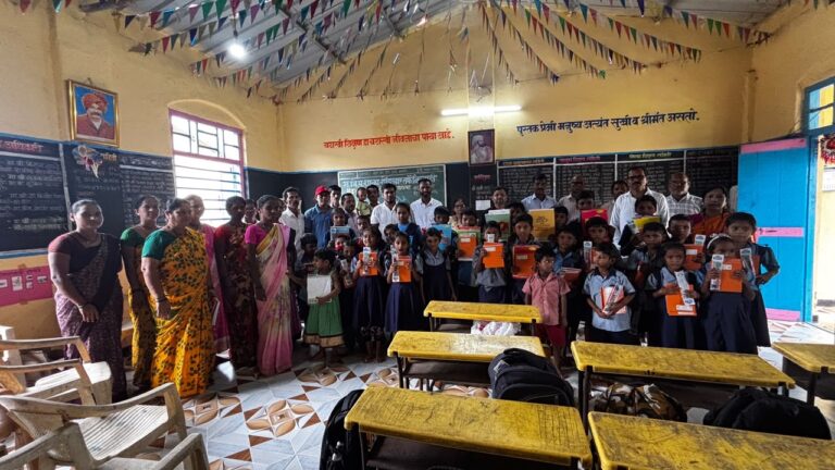 *शिवसेना धोंडखारच्या वतीने विद्यार्थ्यांना शालेय साहित्य वाटप; सामाजिक बांधिलकीचा प्रेरणादायी उपक्रम*